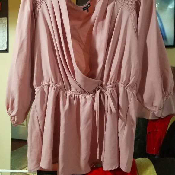 Elegant deep V Fashion Nova Blouse - Picture 3 of 7